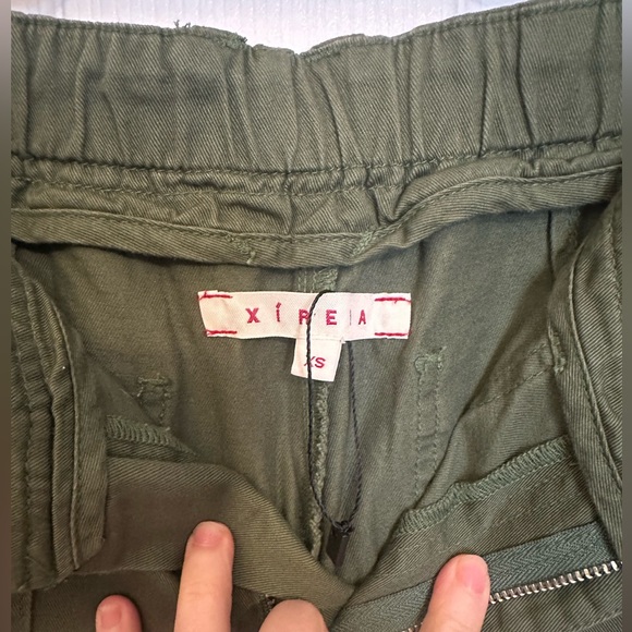 Bundle of two size 6 pants - Picture 6 of 11